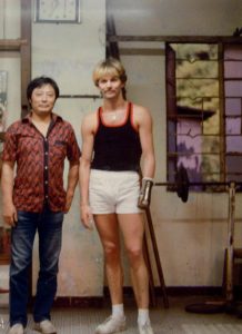 Philipp Bayer con Wong Shun Leung Hong Kong maggio 1987